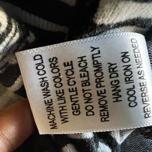 Dress - Picture 8 of 8